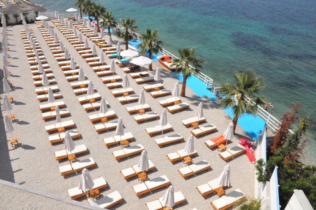 Coral Hotel & Resort Radhimë Exteriör bild