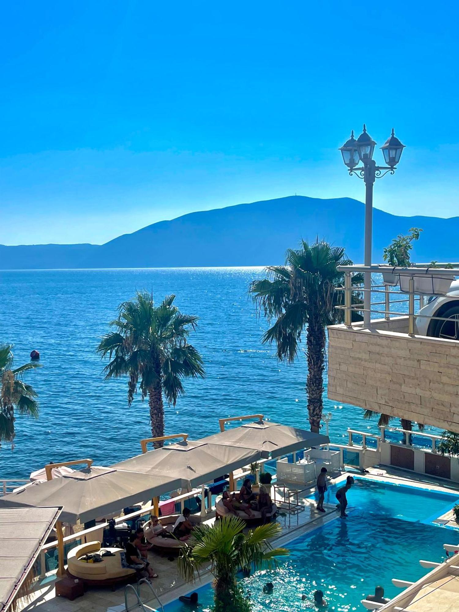 Coral Hotel & Resort Radhimë Exteriör bild