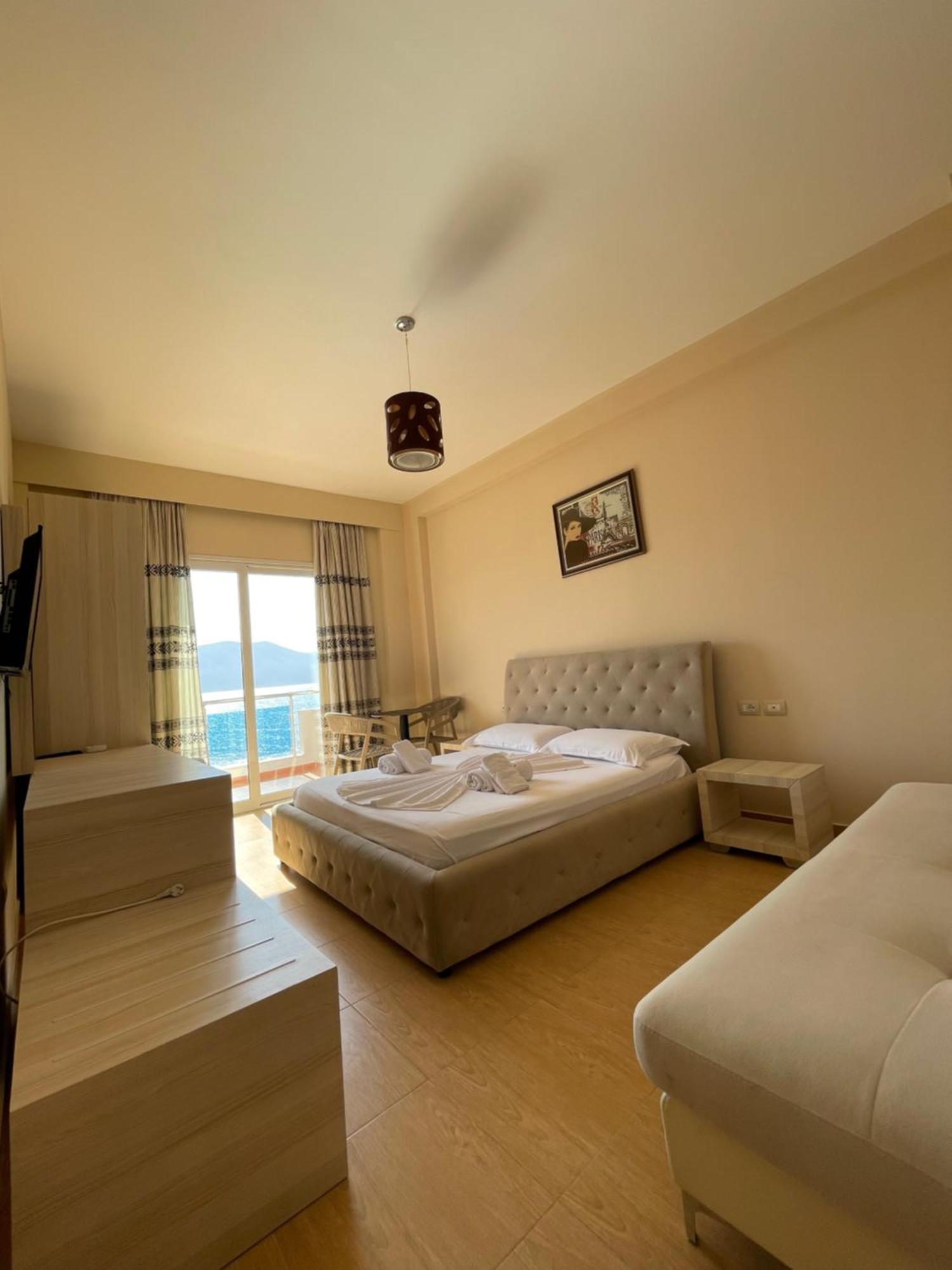 Coral Hotel & Resort Radhimë Exteriör bild