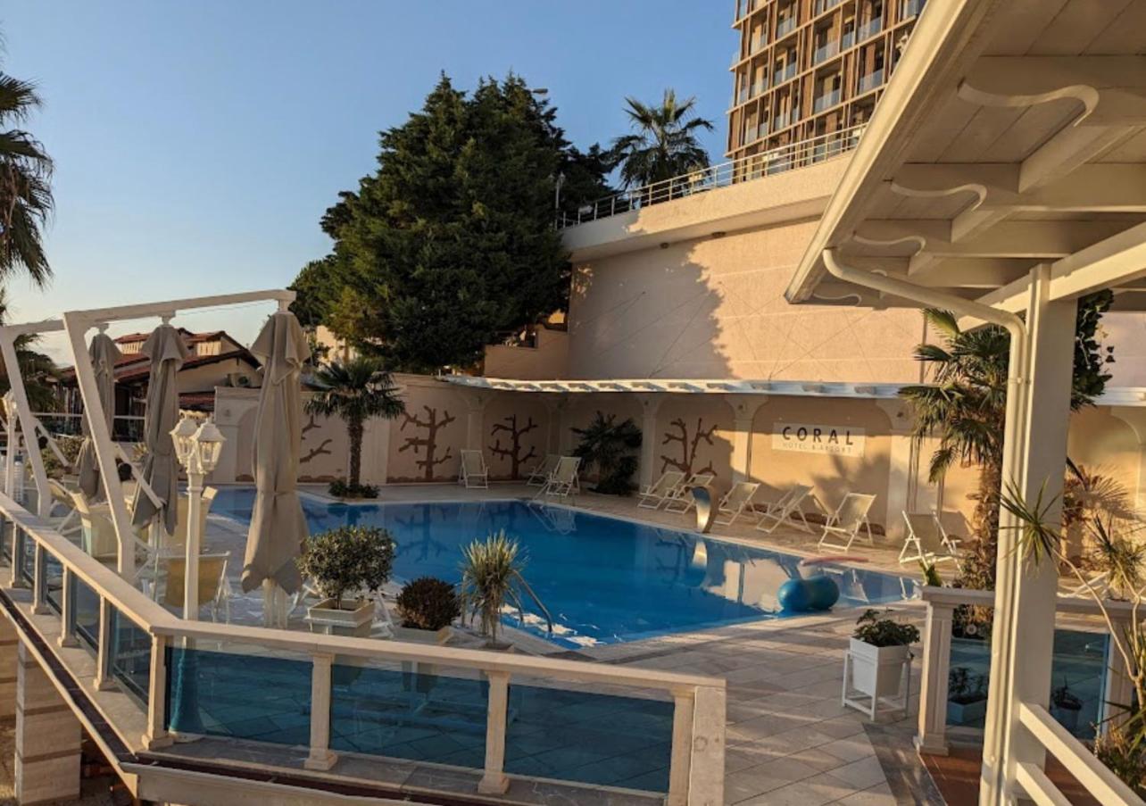 Coral Hotel & Resort Radhimë Exteriör bild
