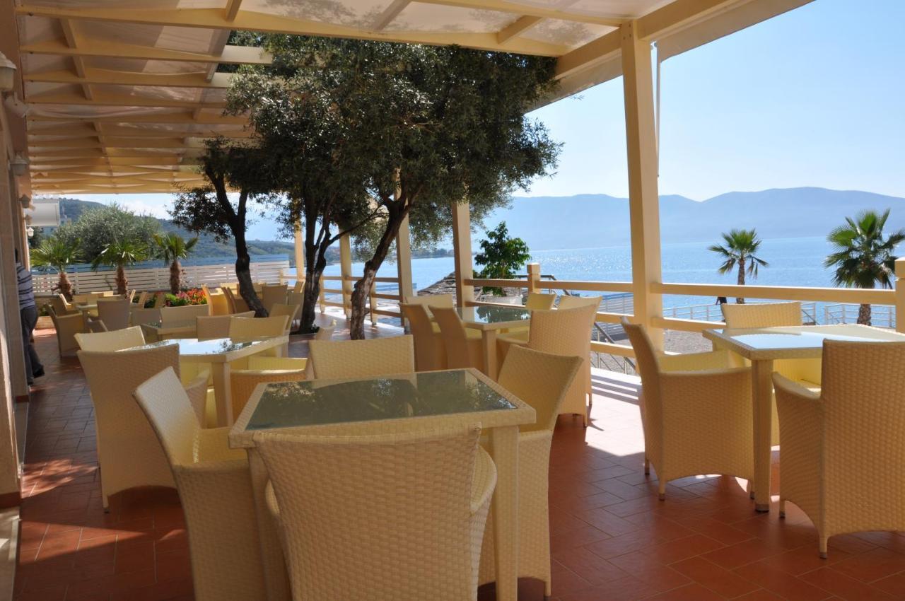 Coral Hotel & Resort Radhimë Exteriör bild