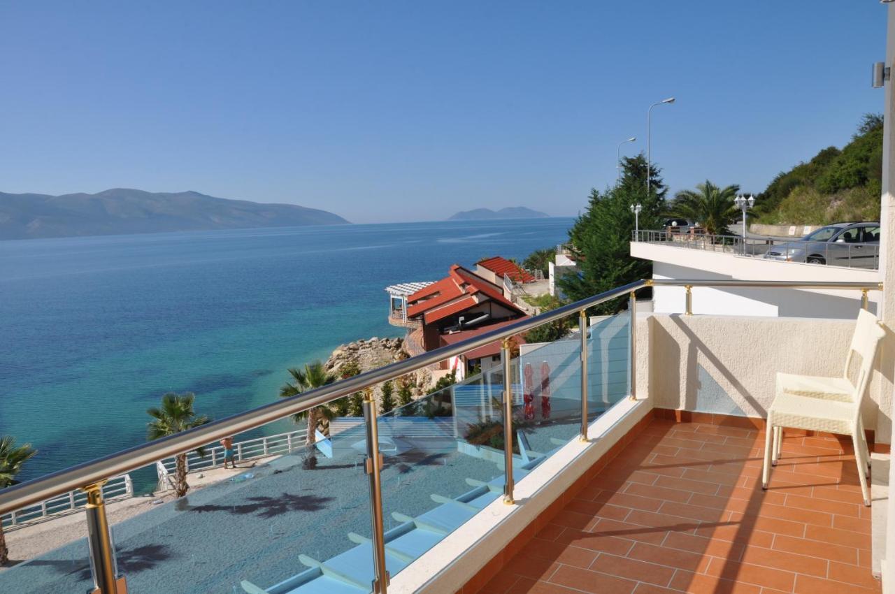 Coral Hotel & Resort Radhimë Exteriör bild